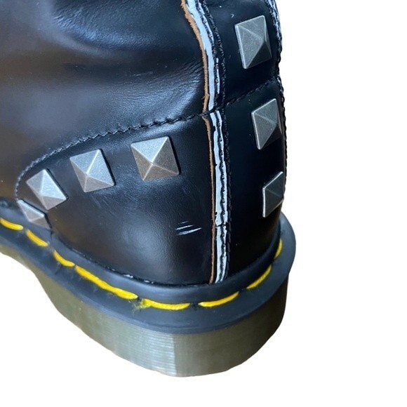 Dr. Martens 1460 STUD Black Combat Boots Y2K Lace Up Size 6 - Picture 2 of 12